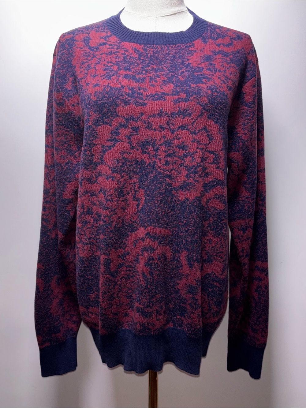 Obey Men's Crewneck Sweater in Navy and Burgundy Floral Knit Size M